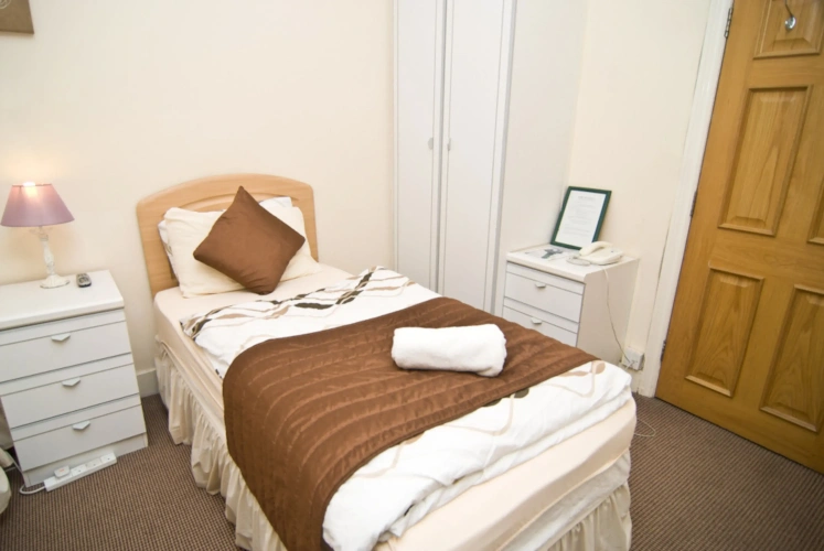 Standard Single room