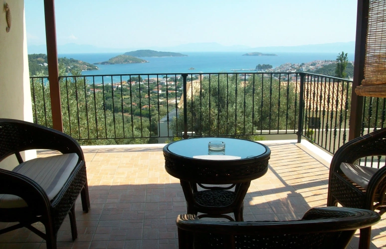 1 Bedroom Apartment with sea view