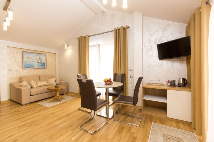 Luxury Triple room