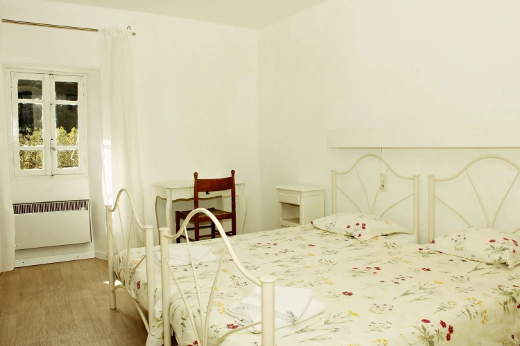 3 Bedrooms Apartment