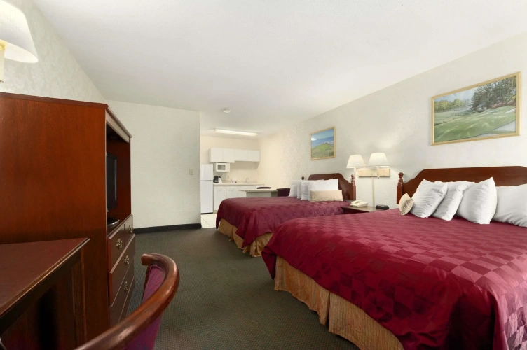 Standard Quadruple room