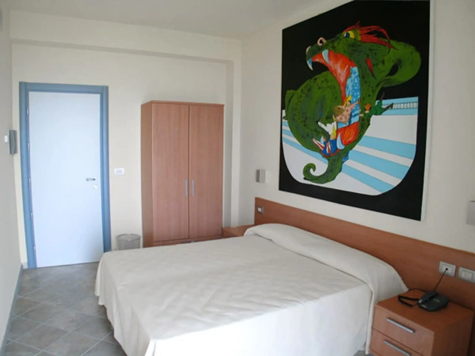 Standard Triple room