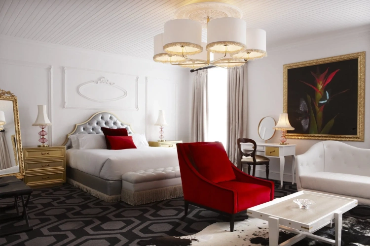 Deluxe Suite