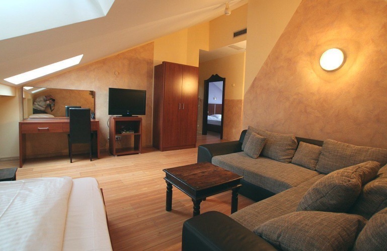 1 Bedroom Double Apartment