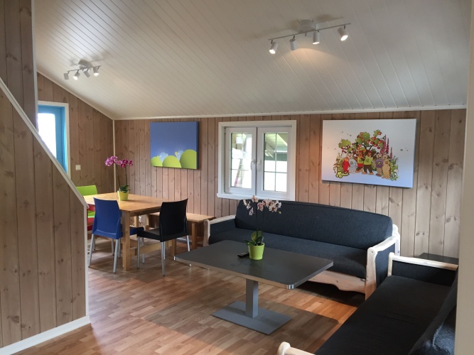 2 Bedrooms Sextuple Cottage