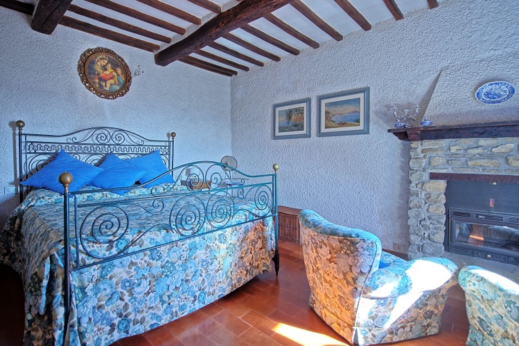 4 Bedrooms Villa