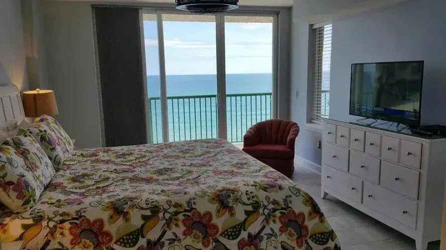 3 Bedrooms Standard room with balcony