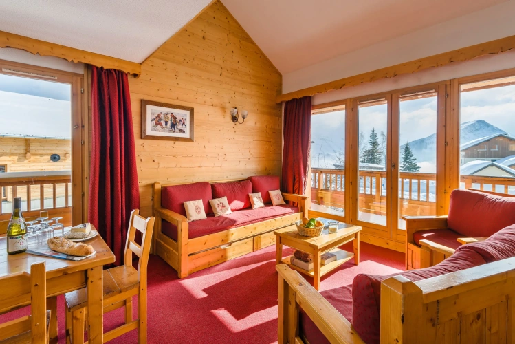 2 Bedrooms Apartment