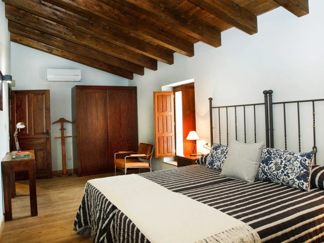 2 Bedrooms Cottage