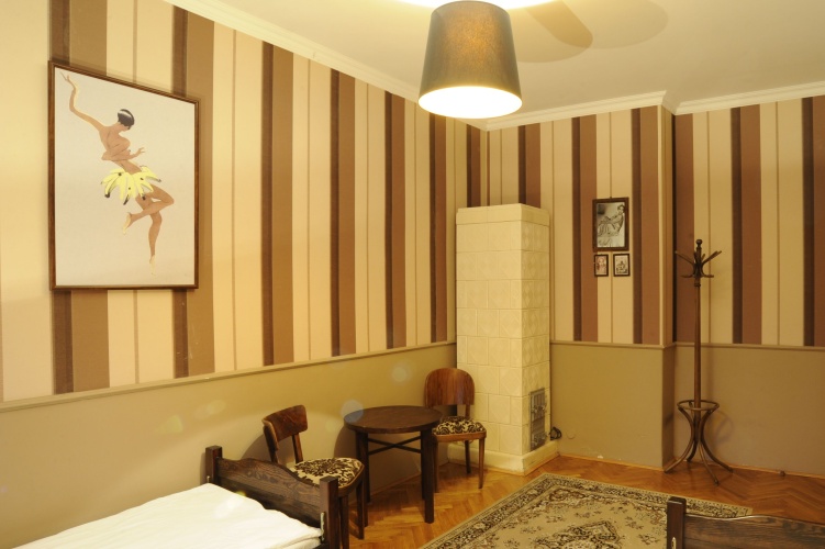 Standard Triple room