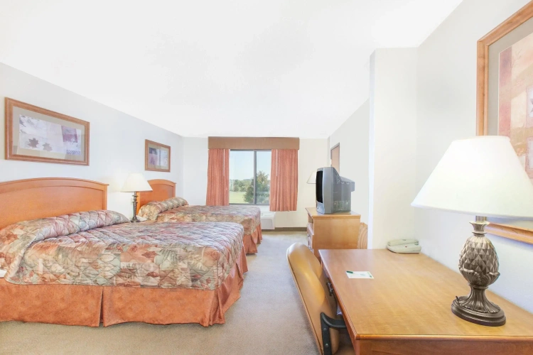 Standard Quadruple room