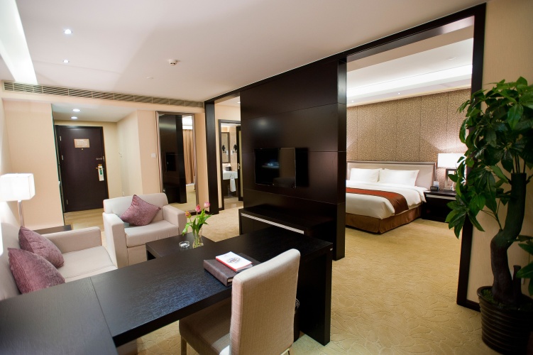 Deluxe Suite