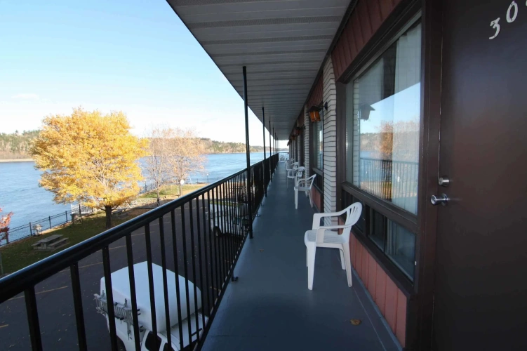 Standard Double room with river view