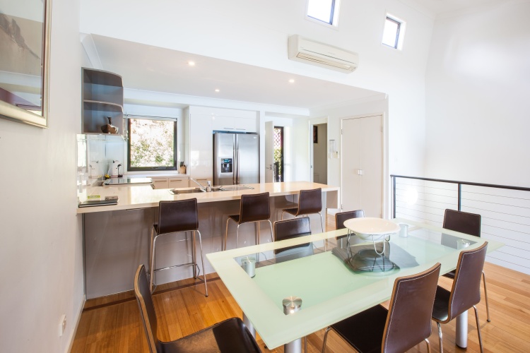 2 Bedrooms Apartment with ocean view