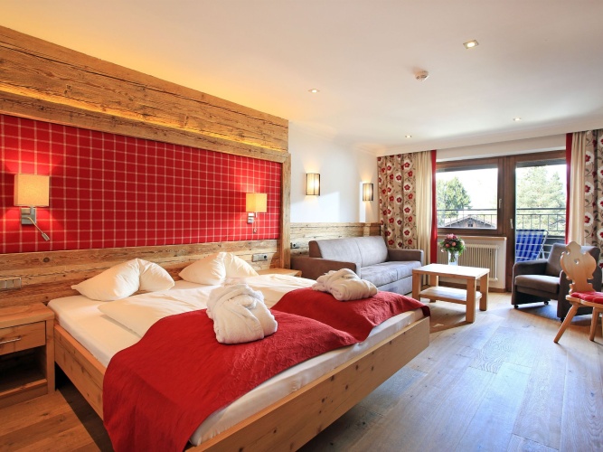 Deluxe Double room with balcony and with mountain view
