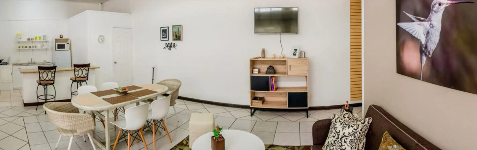 2 Bedrooms Apartment