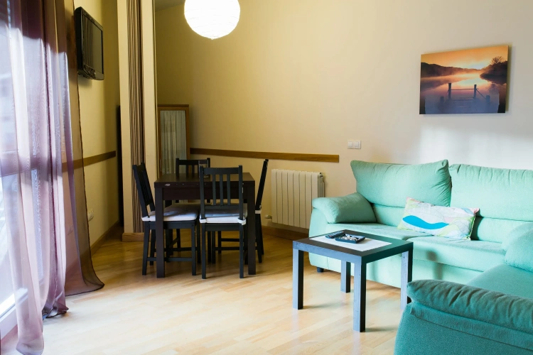 3 Bedrooms Apartment