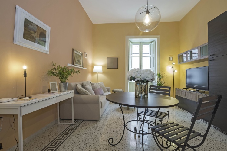 1 Bedroom Apartment with balcony
