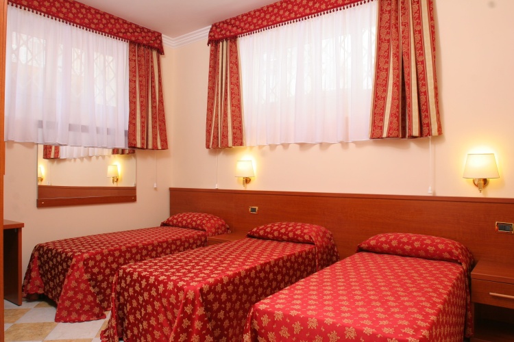 Standard Quadruple room