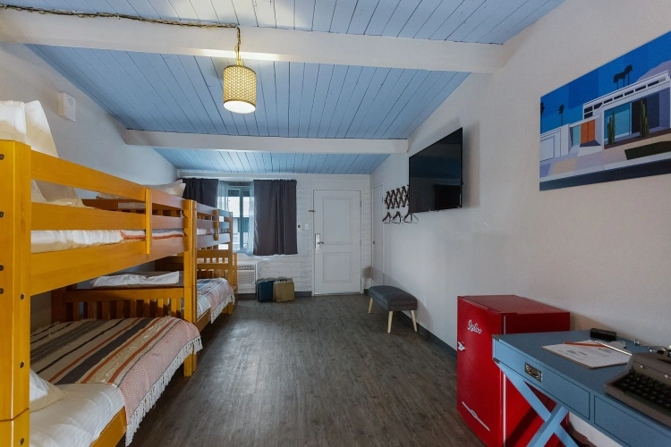 Standard Quadruple room