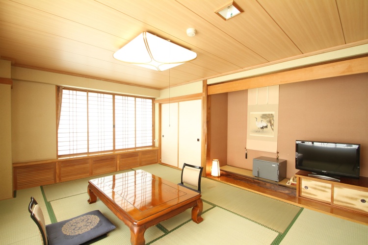 Standard room with lake view