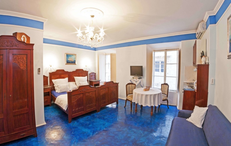 2 Bedrooms Quadruple Apartment with sea view