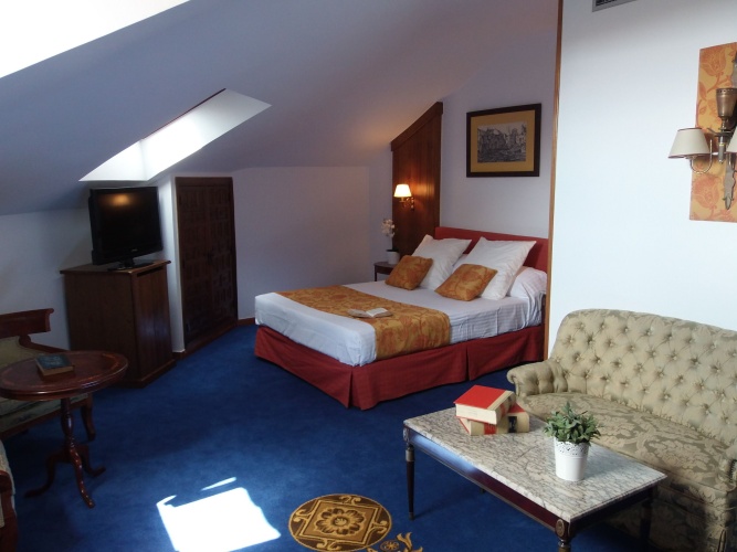 Standard Family room