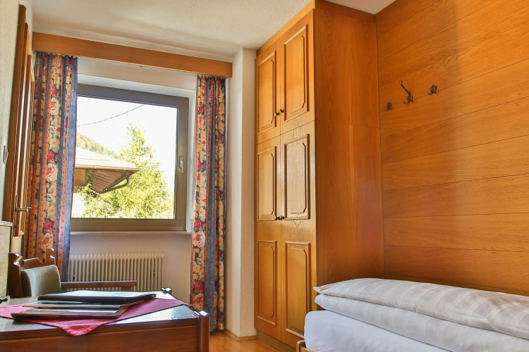 Standard Single room with mountain view