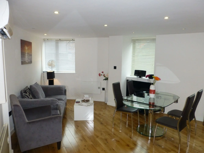 2 Bedrooms Luxury Apartment