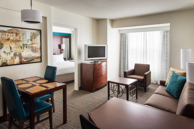 1 Bedroom Suite