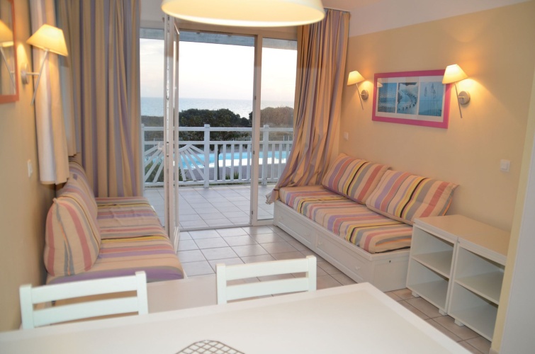 1 Bedroom Apartment with sea view