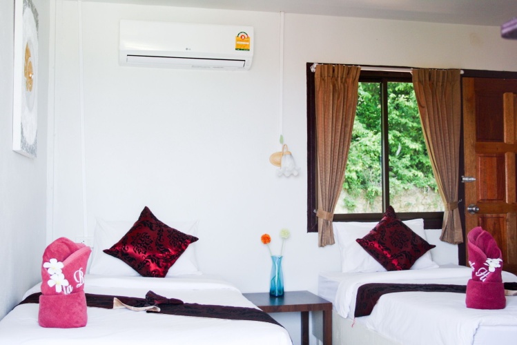 Superior Twin room with sea view