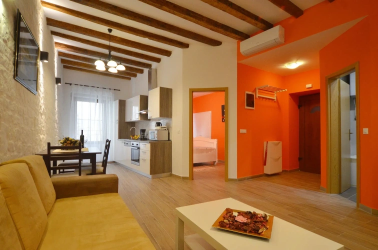 1 Bedroom Apartment with balcony