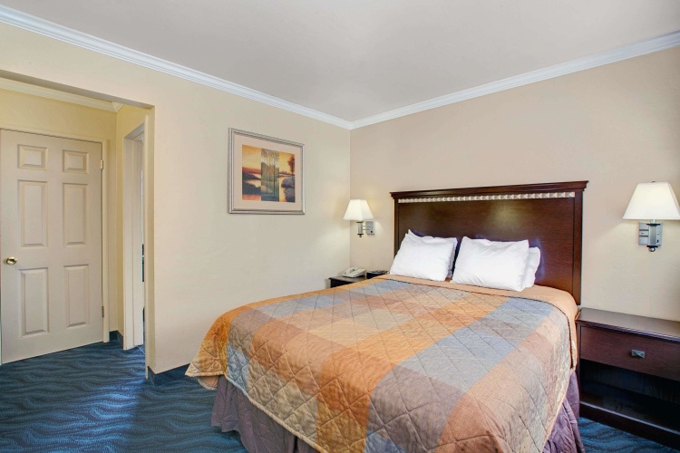 Standard Quintuple room