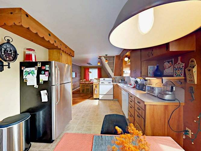 4 Bedrooms Cottage with balcony