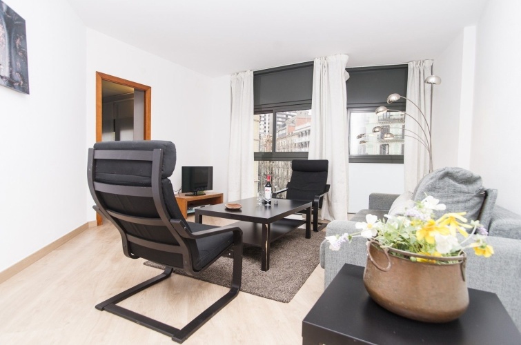 2 Bedrooms Apartment