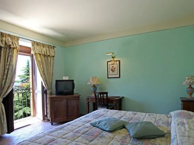 Standard Double room with view