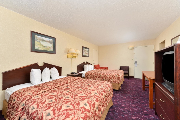 Quadruple Suite