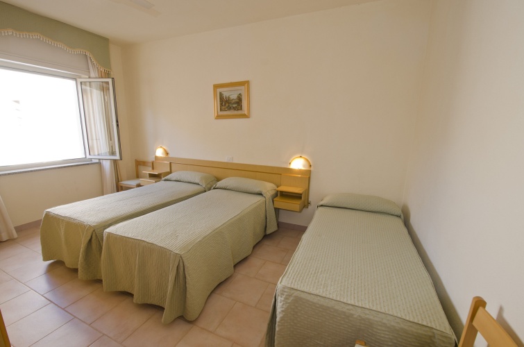 Classic Triple room