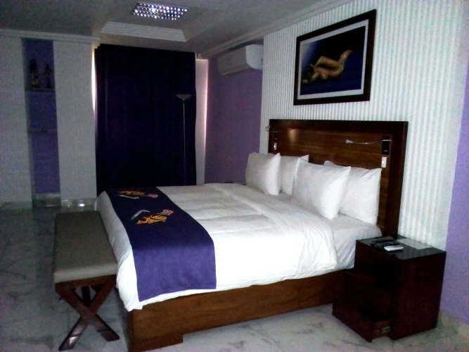 5 Bedrooms Family Apartment