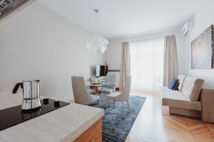 1 Bedroom Apartment with balcony