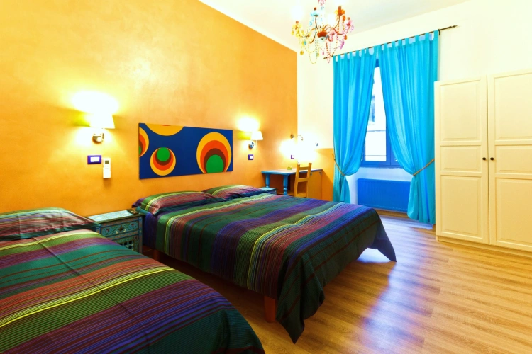 Standard Triple room