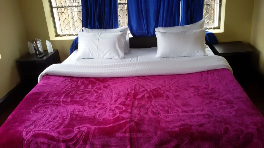 Economy room