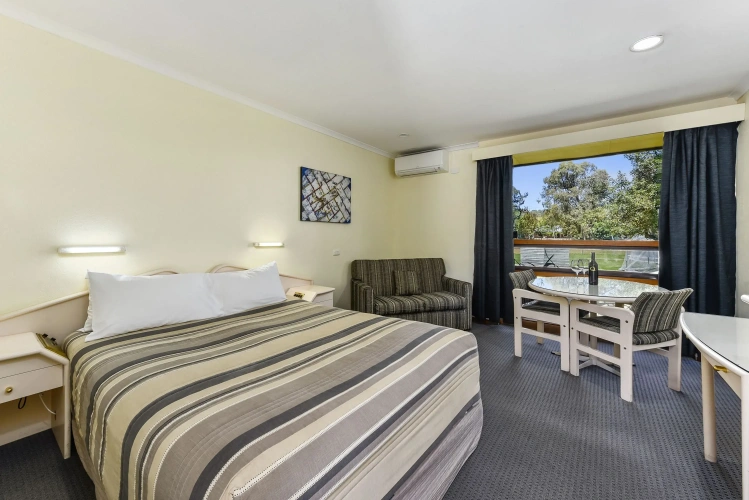 Standard Double room with view