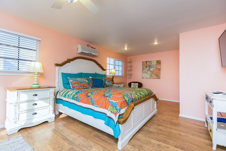 5 Bedrooms Cottage with balcony