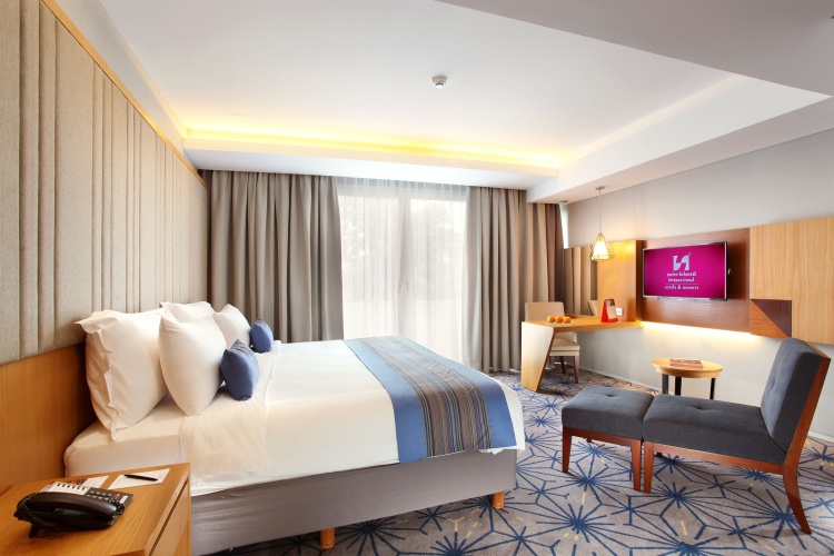 Deluxe Double room with view