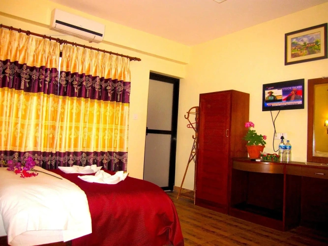 Deluxe Triple room with balcony and with view