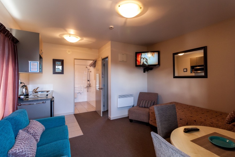 1 Bedroom Standard Suite