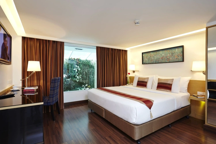 Standard Double room with view
