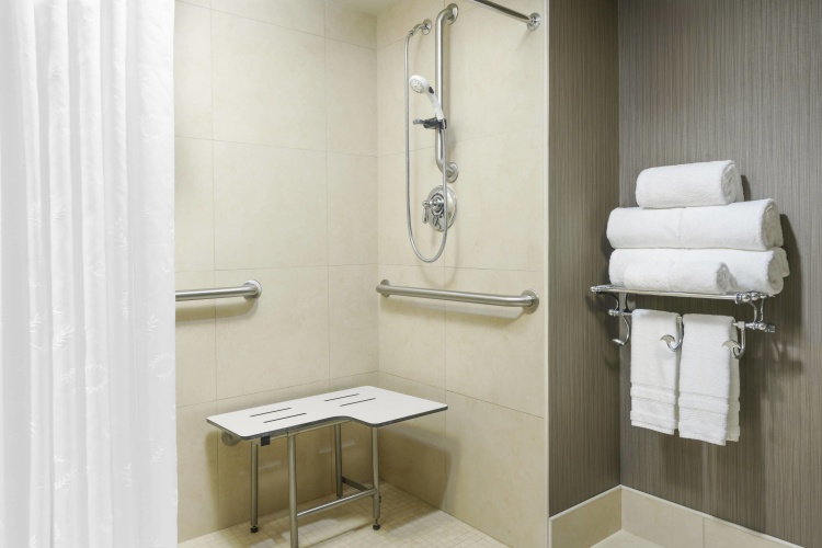 Standard Quadruple Club room with courtyard view